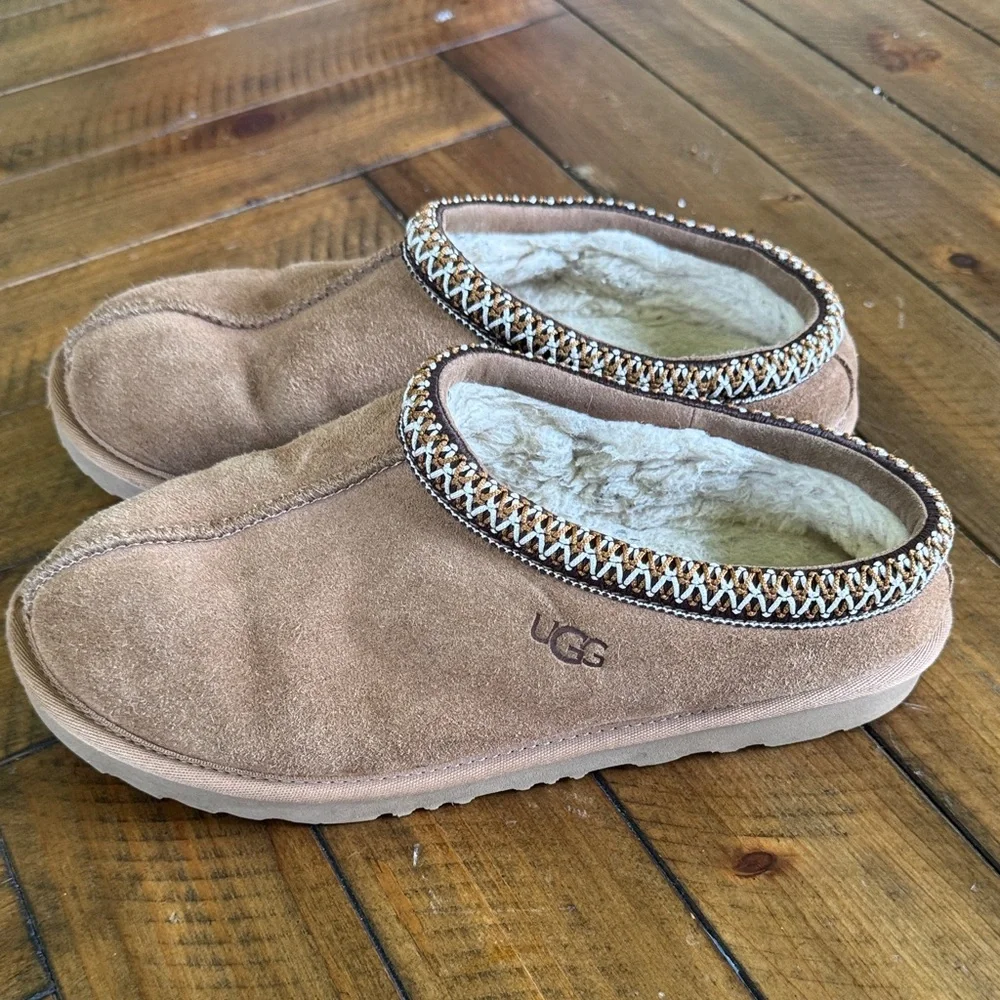 UGG Suede Tasman Shearling-Lined Slip-On Mules - Chestnut/Tan